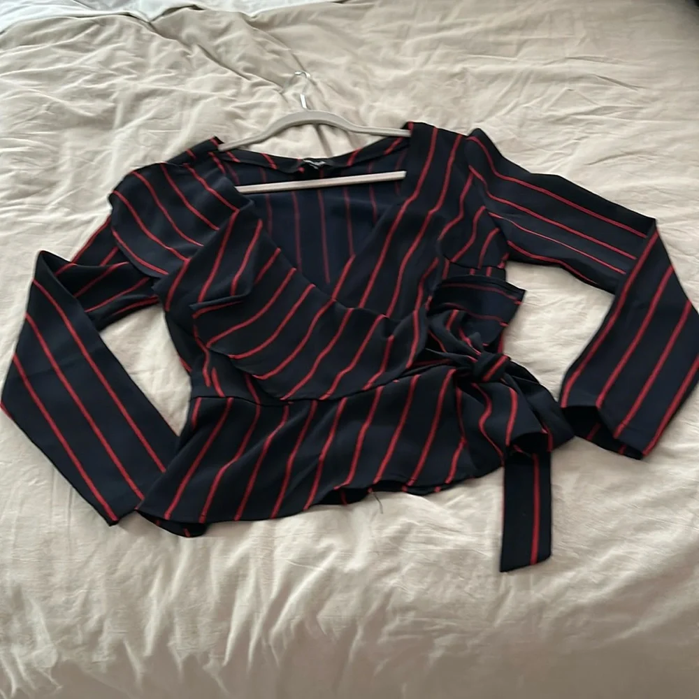 Lea & Viola cross wrap blouse. - Picture 2 of 6